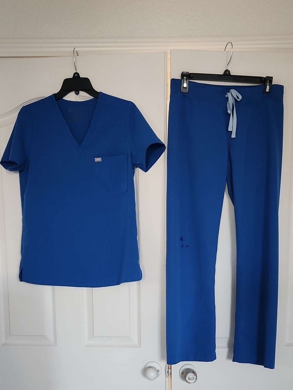 FIGS Royal Blue Scrubs Set Size S/SP